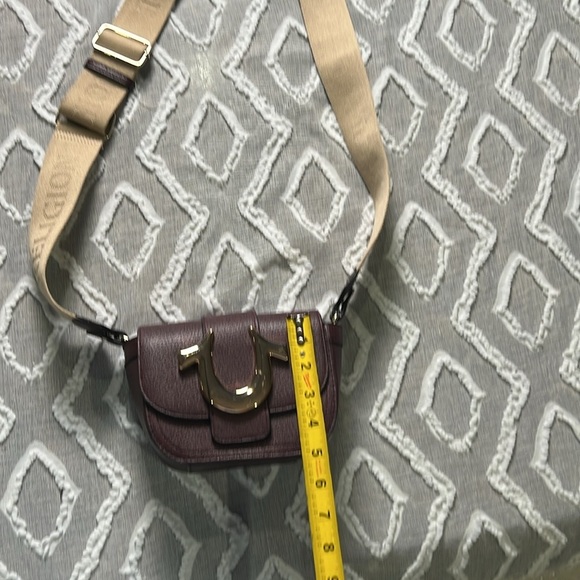 True Religion cross body bag. B22 - Picture 3 of 7